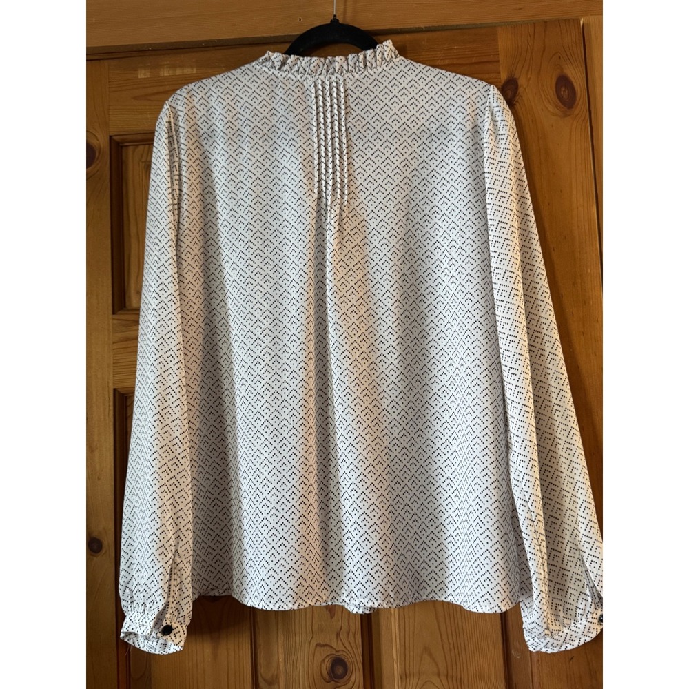 Maison d'Amelie Paris Womens Large White Black Geometric Pintuck Ruffle Blouse - Picture 8 of 8